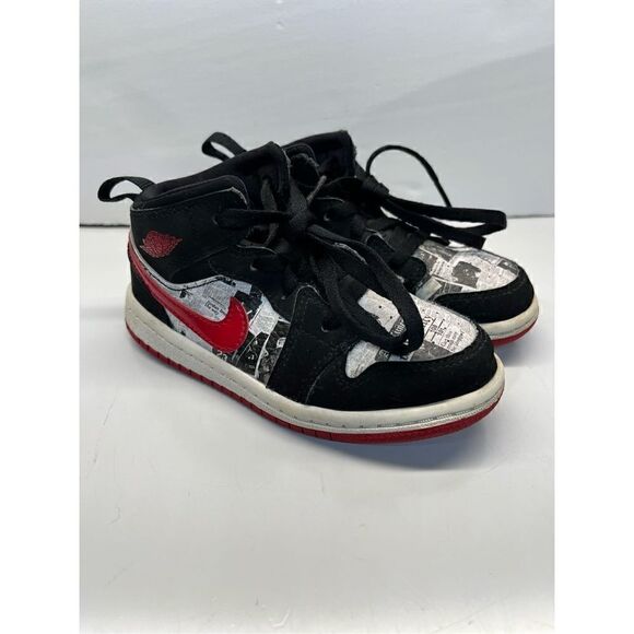 Nike Air Jordan 1 Mid SE Kids Size 9C BQ6933 061 Black Gym Red White Newspaper - Picture 1 of 9